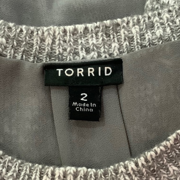 TORRID COLD SHOULDER SWEATER PLUS SIZE 2 - Picture 9 of 11